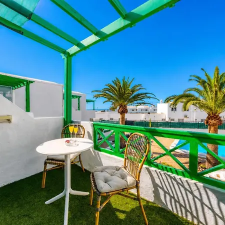 Chez Carmen Allegranza - Pool View - By Lanzarote Apartment