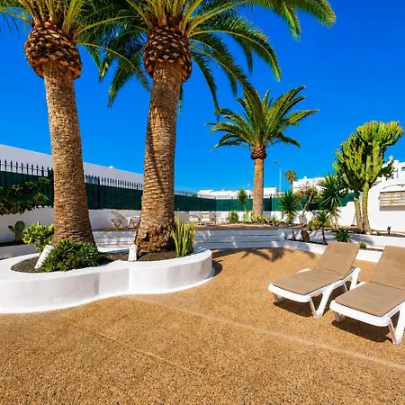 Chez Carmen Allegranza - Pool View - By Lanzarote Apartment *