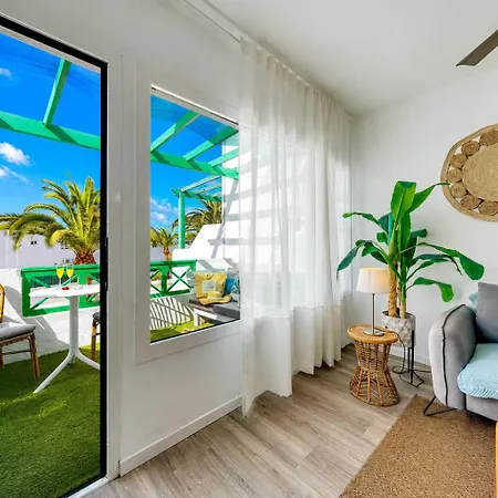 Chez Carmen Allegranza - Pool View - By Lanzarote Apartment