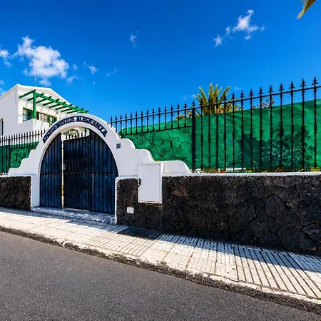 Apartment Chez Carmen Allegranza - Pool View - By Lanzarote *